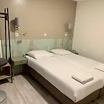 Damrak Hotell 2*