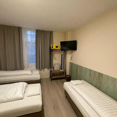 Damrak 2* Amsterdam