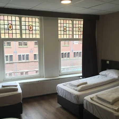 Damrak Hotel
