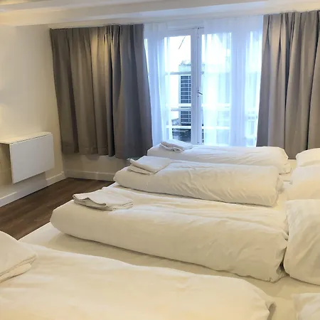 Damrak Hotel