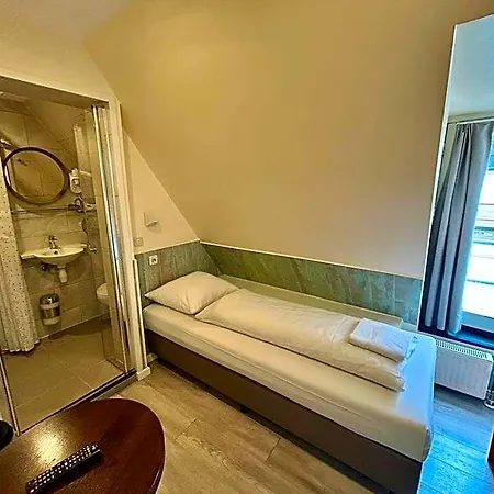 Damrak Hotel