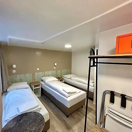 Damrak Hotel 2*