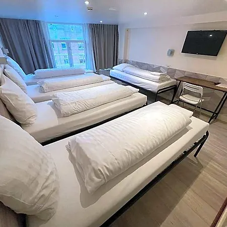 Damrak Hotel