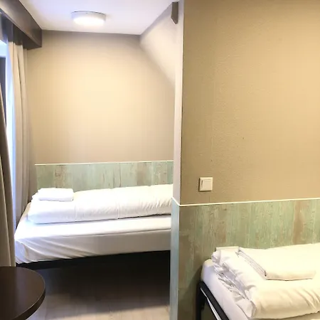 Damrak Hotell 2*