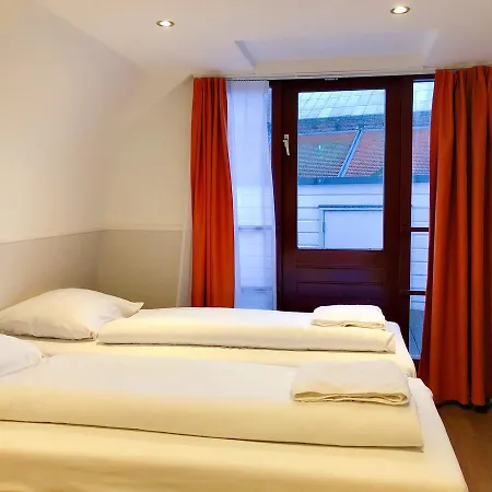 Damrak Hotell 2*