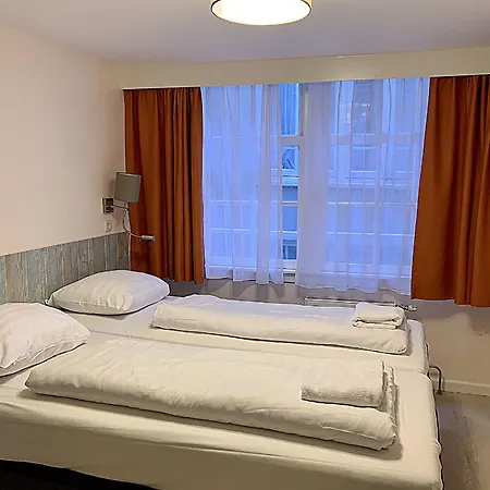 Damrak Amsterdam